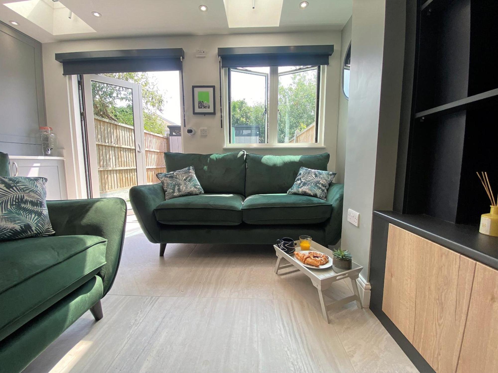 Superb Townhouse Near Vibrant Gloucester Road Bristol Exterior foto